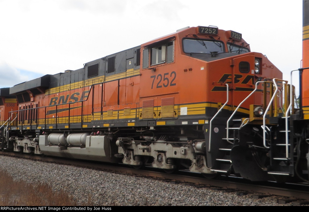 BNSF 7252